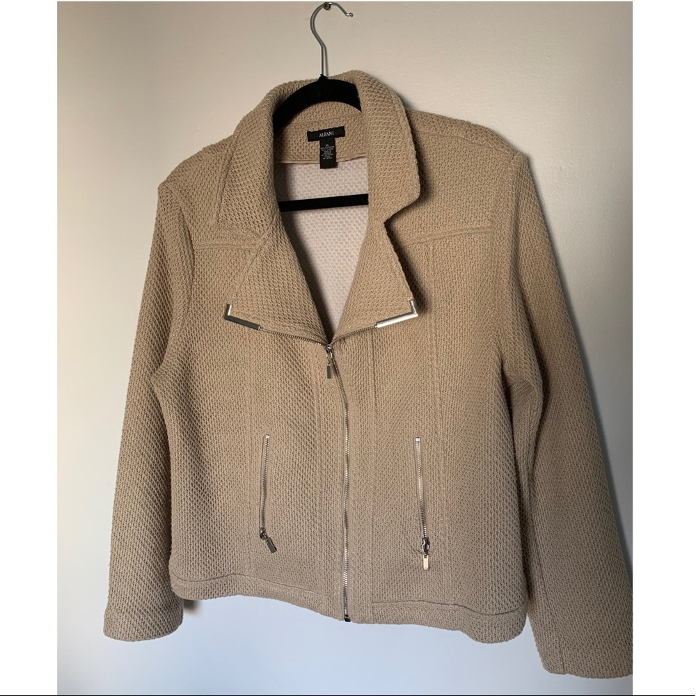 Alfani | Cream Jacket with Front Zipper